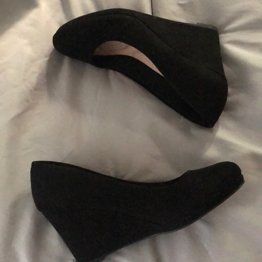 Dress shoes